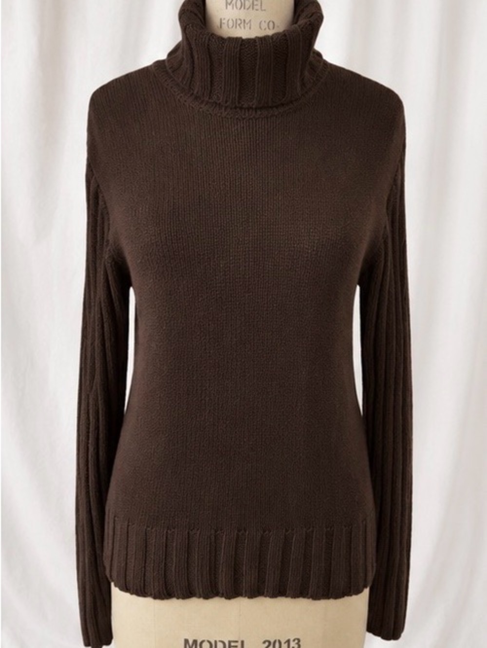 Vintage 2000s-Era Cable Knit Turtleneck Sweater Bloomingdale's Women's Med Brown